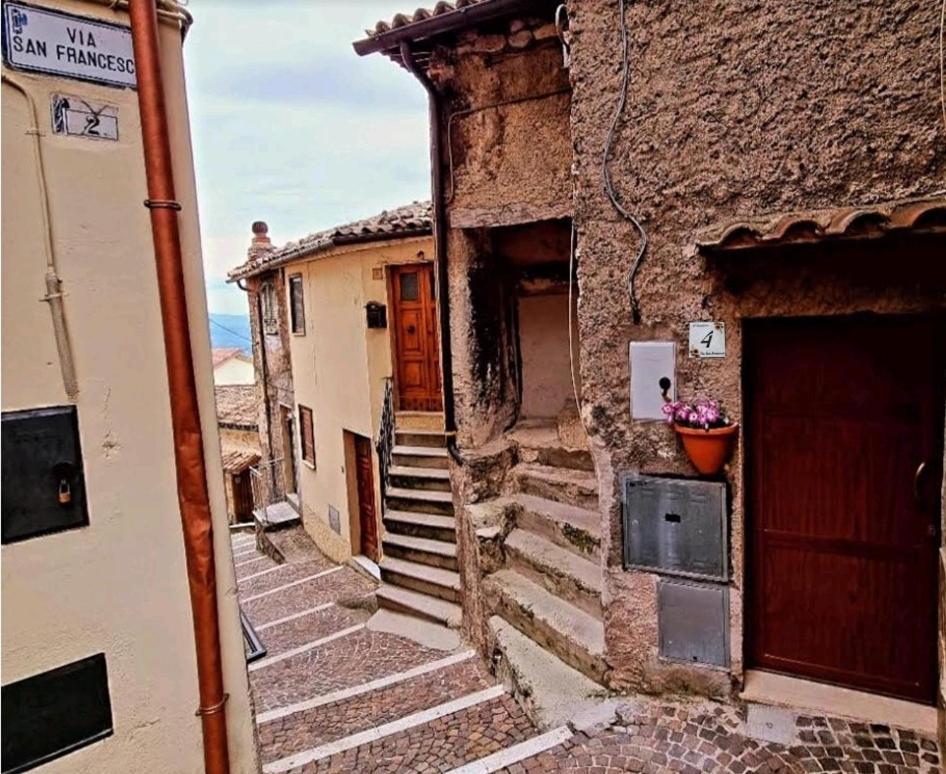 Apartamento Il Sentiero Poggio Bustone Exterior foto