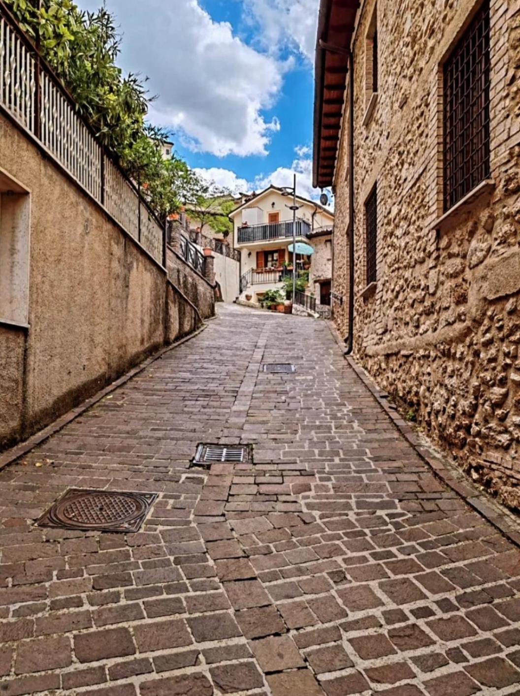 Apartamento Il Sentiero Poggio Bustone Exterior foto