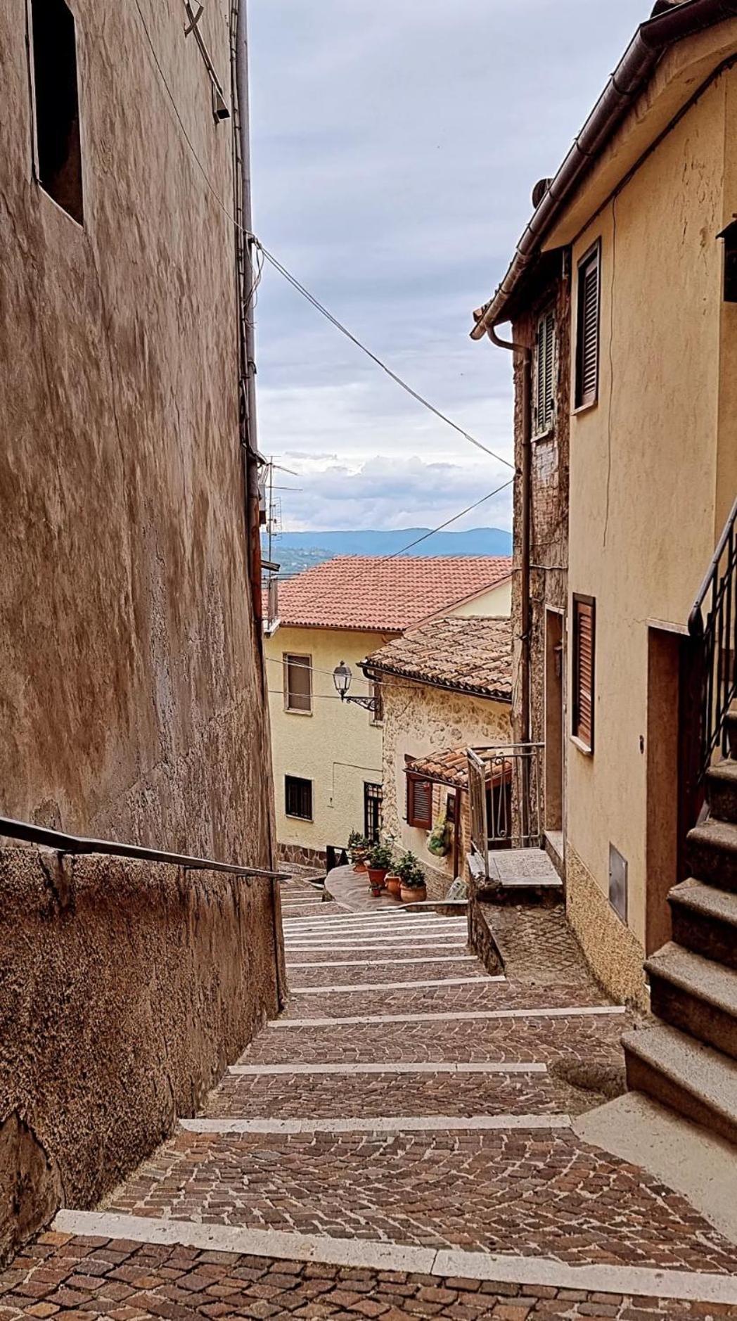 Apartamento Il Sentiero Poggio Bustone Exterior foto